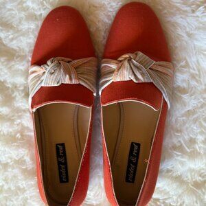 Violet & Red Terracotta Canvas Loafers w/ Bow Accent – Size 8